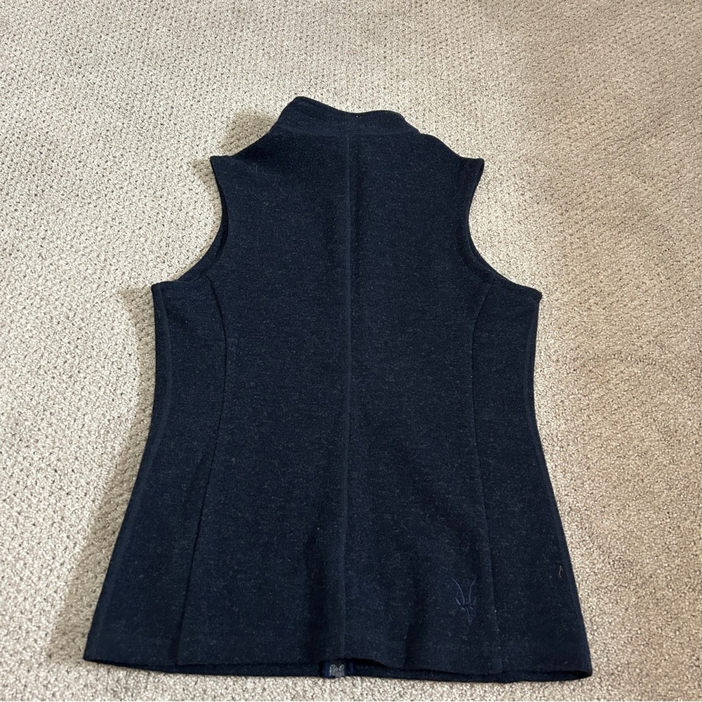 Women’s Ibex Merino Wool Vest - Picture 2 of 9